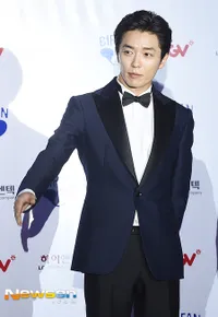 FOTO: Minho - Goo Hye Sun, Red Carpet BIFAN Bertabur Bintang