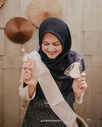 FOTO: Momen Bridal Shower Cut Meyriska dan Roger Danuarta, Penuh Kejutan Manis