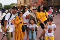 FOTO: Momen Hangat Wendy Cagur & Keluarga Liburan ke Jepang