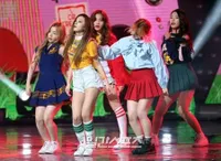 FOTO: Momen Rehearsal-Backstage Para Bintang 'Golden Disk Awards'