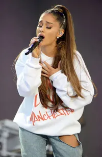 FOTO: Momen Spesial Dari Ariana Grande di 'One Love Manchester'