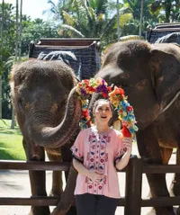FOTO: Mona Ratuliu dan Indra Brasco Liburan Bareng Anak ke Bali