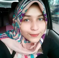 FOTO: Mona Rizqia, Anak Kadir Yang Cantik Bening Bak Putri Arab