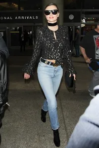 FOTO: Muncul di Bandara, Artis-Artis Ini Tampil Keren & Stylish