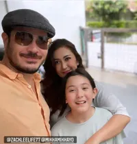 Foto Nafa Urbach dan Zack Lee Kompak Temani Mikhaela, Sebut Mantan Suami Sebagai Sahabat