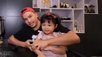 Foto Nastusha Nangis Lihat Mommy-nya Sakit di Sinetron 'Buku Harian Nayla', Chelsea Olivia 'Marahi' Glenn Alinskie