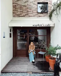 Foto Natasha Rizky Saat Hangout di Cafe Sendiri Atau Milik Orang Lain, Selalu Estetik Tapi Tetap Syar'i