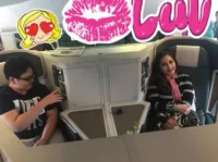 FOTO Nia Daniati Keliling Amerika, Naik Pesawat & Limousine Mewah