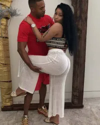 FOTO: Nicki Minaj & Kenneth Petty Tampil Lengket Bagai Perangko