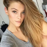 FOTO: Nina Agdal, Model Cantik Yang Diduga Kekasih Baru Leonardo