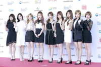 FOTO: OOTD Cantik Girlgroup di Red Carpet Dream Concert 2017