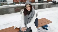 FOTO: Pakai Syal dan Jaket Tebal, Melody JKT48 Liburan di Jepang