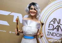 FOTO: Pakai Wig Baru Julia Perez Mirip Kylie Jenner, Benarkah?