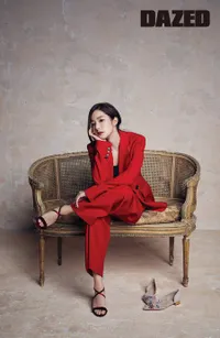 FOTO: Park Min Young yang Cantik Elegan - Percaya Diri di DAZED