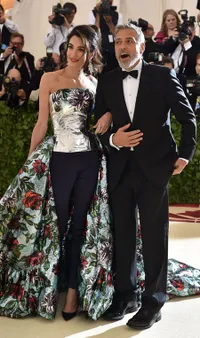 FOTO: Pasangan Seleb di Red Carpet Met Gala 2018, Serasi Banget!
