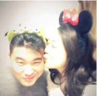 FOTO: Peluk - Ciuman, Instagram Choi Sulli Mengundang Kontroversi