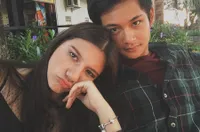 FOTO: Peluk Depan Belakang, Randy Martin & Cassandra Lee Mesra