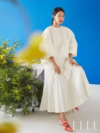 FOTO: Pemotretan Musim Semi Shin Min Ah, Cantik & Classy