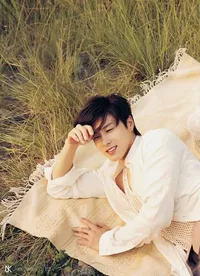 FOTO: Pemotretan Yunho TVXQ 2008 Vs 2019, Dikira Vampir Karena Visual Tak Berubah