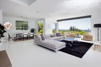 FOTO: Penampakan Rumah Mewah Harry Styles di Hollywood Hills