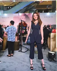 FOTO Penampilan Cantik & Memukau Aaliyah Massaid di Event Fashion