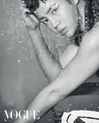 FOTO: Penampilan Terbaru Jang Geun Suk, Berantakan & Gondrong
