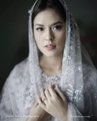 FOTO: Pengajian Jelang Pernikahan, Raisa Cantik Anggun Berkebaya