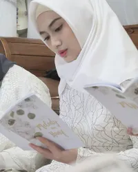 FOTO Pengajian Pernikahan Melody Nurramdhani, Syahdu Serba Putih