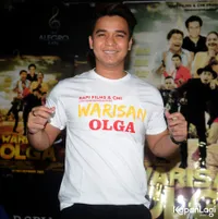Foto: Penuh Haru, Deretan Artis Hadiri Premier Film Terakhir Olga