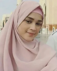 FOTO: Penuhi Nazar, Cut Meyriska Pergi Umrah di Akhir Tahun