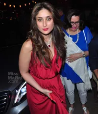 [Foto] Perayaan Natal Keluarga Kareena dan Karisma Kapoor, Happy!