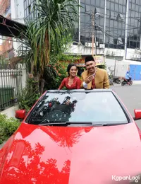 FOTO: Pernikahan Chika Waode & Ajie Pujien, Digiring Mobil Mewah!