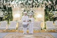 Foto Pernikahan Olivia Nathania Anak Nia Daniaty, Suaminya Seorang Analis Pemasyarakatan