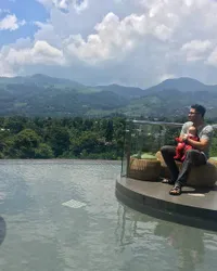 FOTO: Pertama Kali, Cynthia Lamusu Ajak Anak Liburan ke Puncak