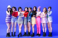 FOTO Pesona 9 Member TWICE di Behind The Scene MV 'What is Love?'