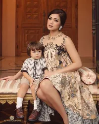 FOTO: Pesona Cantik Girlsquad Jedar dan Nia Pakai Busana Batik