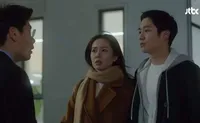 Pesona Jung Hae In di 'PRETTY NOONA WHO BUYS ME FOOD', Baper!