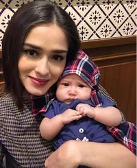 FOTO: Pose Lucu Gemesin Baby Sera, Anak Pertama Yasmine Wildblood