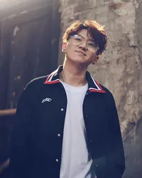 FOTO: Potret Rafael Tan Yang Semakin Keren Ala Boyband Korea