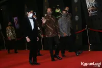 Foto Presiden Jokowi di Red Carpet FFI 2021, Karismanya Nggak Kalah dengan Aktor