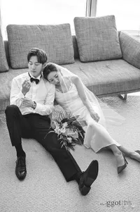 FOTO: Prewed Lee Wan Adik Kim Tae Hee, Romantis Penuh Kebahagiaan Dengan Calon Istri