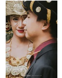 FOTO: Prewed Raditya Dika - Anissa, Pakai Baju Adat Palembang