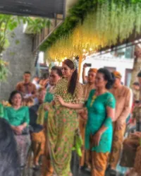 FOTO: Prosesi Siraman Momo Geisha, Penuh Tawa Dengan Adat Jawa