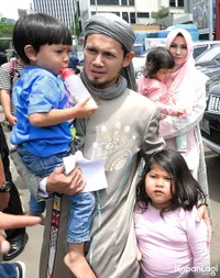 FOTO: Puput Melati Bungkam, Benarkah Belum Dapat Restu Menikah?