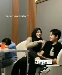 Foto Putri Delina Bareng Dua Adiknya, Bercanda dengan Rizwan dan Ferdy yang Kelihatan Nggak Semangat Jadi Sorotan