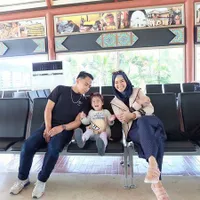 FOTO: Quality Time, Poppy Bunga & Keluarga Liburan ke Hong Kong