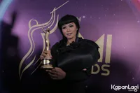 FOTO: Raih Pencipta Lagu Pop Terbaik, Yura Yunita Akui Tak Sangka
