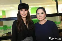 FOTO: Raisa & Vina Panduwinata Konser Bareng di Malam Tahun Baru