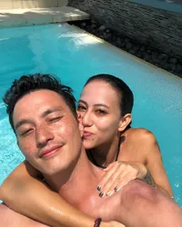 FOTO: Raisa Sampai Al Ghazali, Momen Valentine Mereka Romantis!