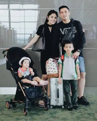 FOTO Rayakan Ultah di Bali, Nindy Dapat Kejutan Dari Para Sahabat